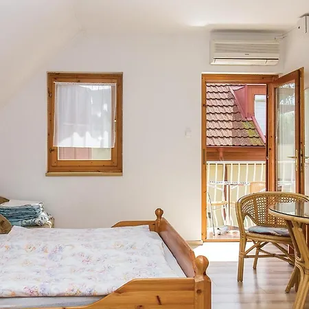 Beautiful In W/ Outdoor Swimming Pool And 1 Bedrooms Διαμέρισμα *